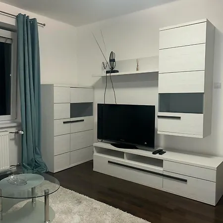 Your 1 With Parking Apartman